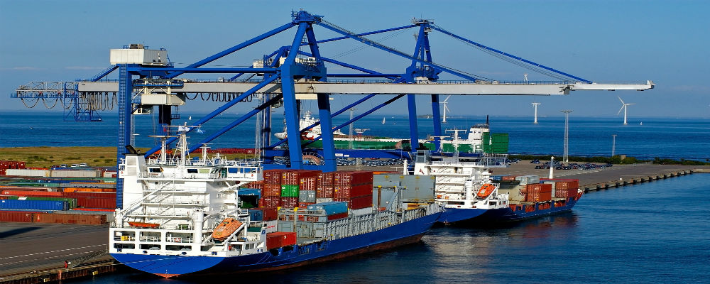 ship-on-dock